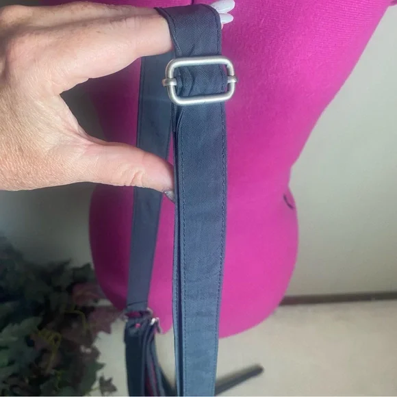 Baggallini Nylon Black Medium Crossbody Bag - Picture 9 of 10